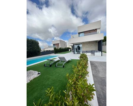Brand new villa on Sierra Cortina, Alicante (key ready) - Photo 4