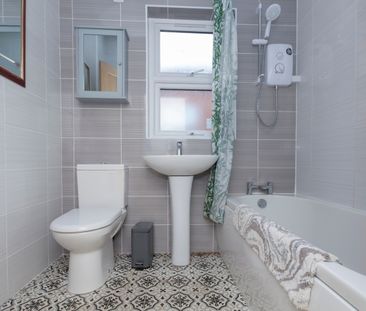 4 Bed Terraced House, Lytton Road, LE2 - Photo 3