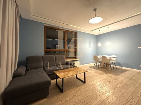 Apartamentowiec | Oddzielna kuchnia | Garaż - Photo 2