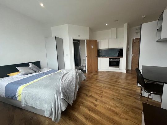 Studio to rent - Photo 1