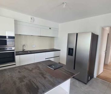 Location Appartement 4 pièces 152m² ST JEAN DE LA RUELLE 45140 - Photo 5