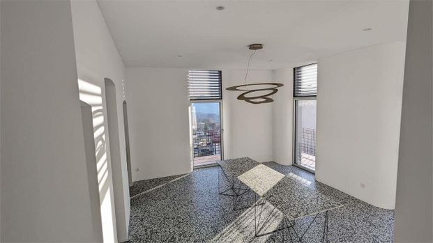Sonvico - Spettacolare e Caratteristico 6.5 Locali su più Livelli con - Photo 1