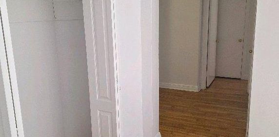 3 1/2 ensoleillé, près de l'université etc. - Photo 2