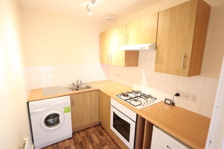 2 bedroom flat to rent - Photo 5