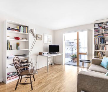 Sun Passage, London, SE16 4AF - Photo 1