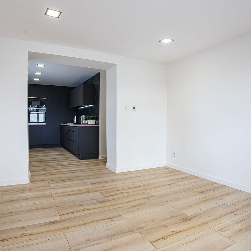 Pronájem bytu 2+1 55 m² - Photo 1