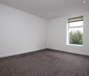 2 bedroom House To Let - Photo 3