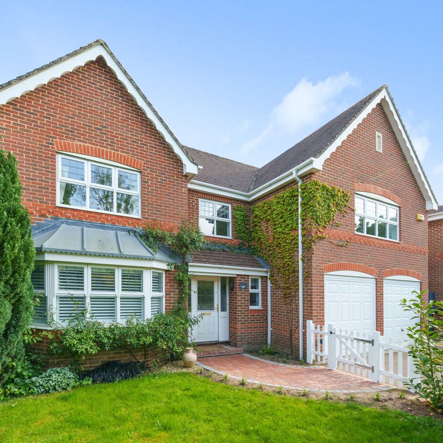 5 bedroom detached house to rent - Photo 1