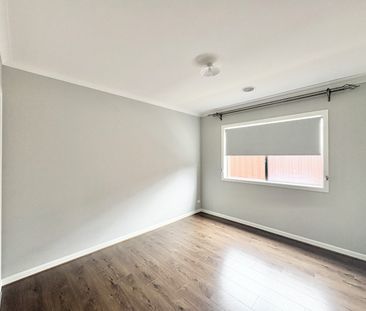 Spacious & Stylish Family Living in a Prime Leopold Location - Photo 1