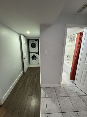 For Lease - 631 Ashprior Avenue, Mississauga, Ontario - Photo 5