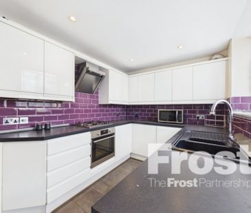 Warren Close, Slough, Berkshire,SL3 - Photo 6