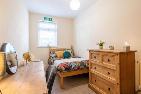 5 bedroom terraced house to rent - Photo 4