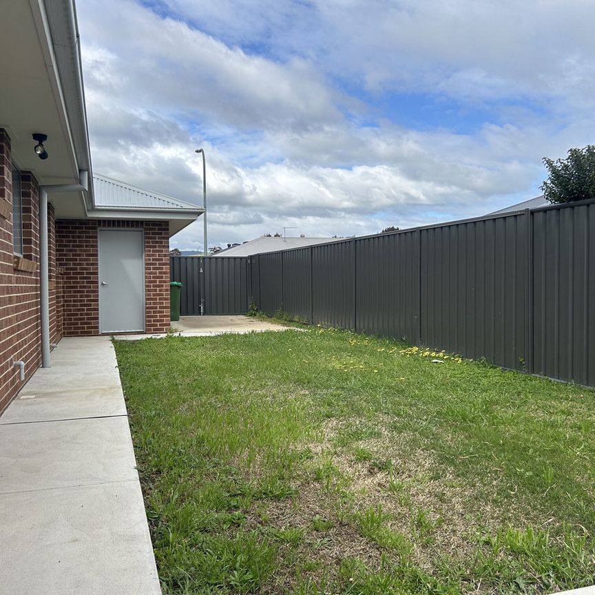 Large Family Home - Photo 1