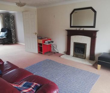 4 bedroom detached house to rent - Photo 6