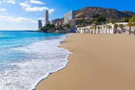 Luxury Flat for rent in Alicante, Spain - Photo 2