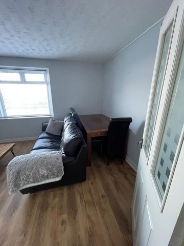 1 Bed Flat, Auchmill Road, AB21 - Photo 2