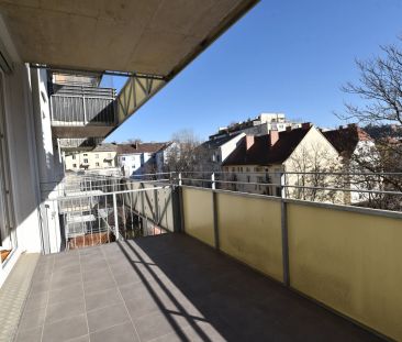 HELLE GERÄUMIGE 2 Zimmer Wohnung mit niedrigen Heizkosten und einer... - Photo 6