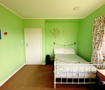 3 Bedrooms in Chartwell - Photo 6