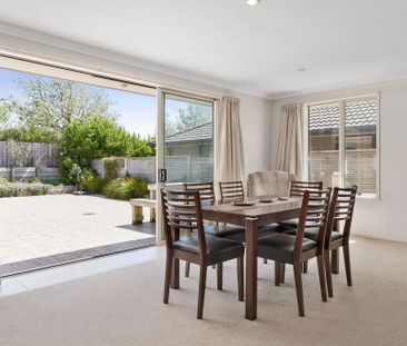 Spacious home in sought after location - Photo 6