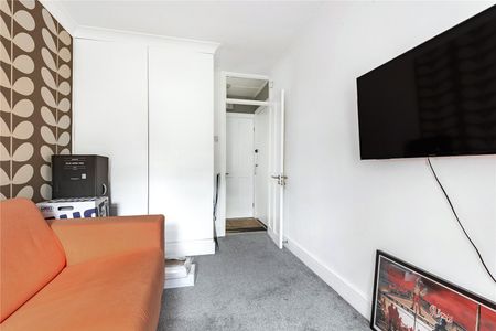 Newminster Court, EN2, Enfield - Photo 4