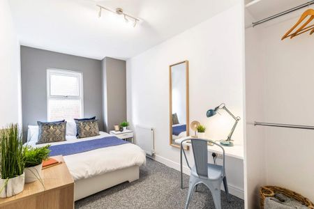 6 bedroom flat to rent - Photo 4