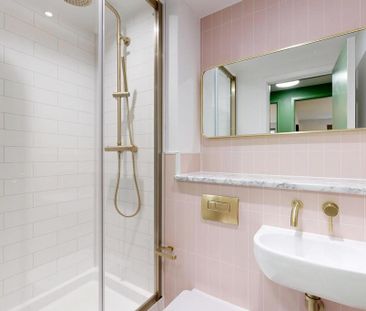 4 bedroom flat to rent - Photo 2