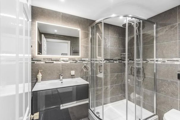 56 Sanway Close, Byfleet - 4 bedrooms Property for lettings - Seymours - Photo 1