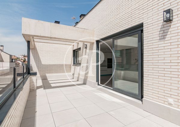 Penthouse for rent in Canillas (Hortaleza)