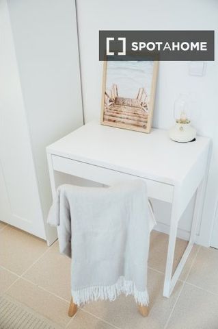 barcelona, Catalonia 08005 - Photo 5