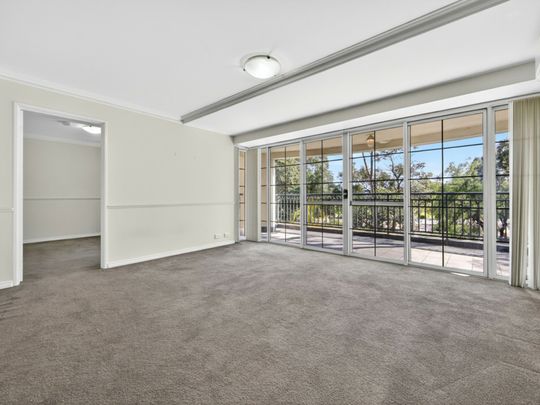 Spacious 2x2 in East Perth - Photo 1