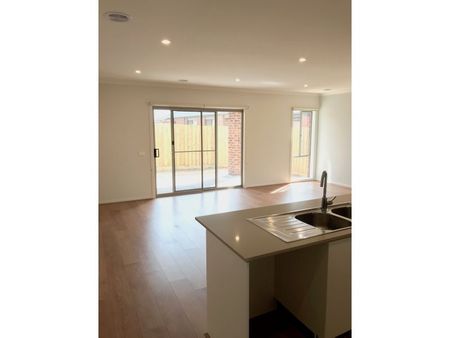 26 Cassava Street, Armstrong Creek VIC 3217 - House For Rent | Domain - Photo 2