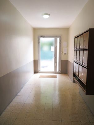 T2, 480€ H.C, Nîmes, rue Sainte-Félicité, 43m² - Photo 1