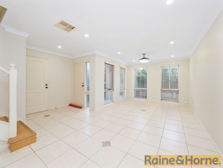 27 Thomas Francis Way, Rouse Hill, NSW 2155 - Photo 4