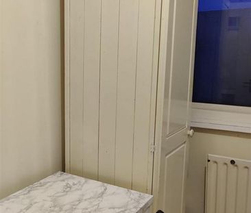 House share to rent - Photo 2