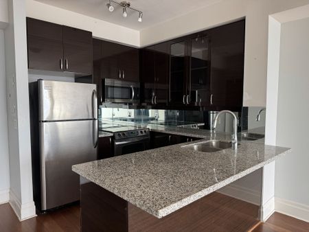 For Lease - 151 Upper Duke Crescent Unit# 1001, Markham, Ontario - Photo 3