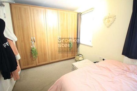 Bandy Fields Place, Broughton, Salford, M7 - Photo 2