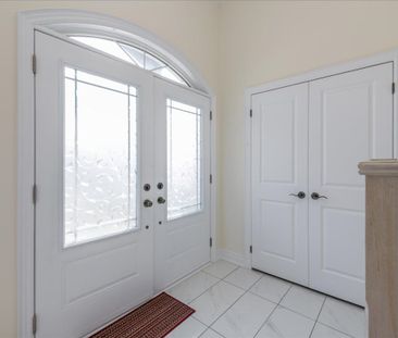 For Lease - 78 Lorne Thomas Place, New Tecumseth, Ontario - Photo 5