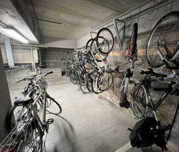 Lichtrijke studentenstudio met eigen badkamer en kitchenette op top... - Photo 2