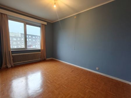 Appartement op de tweede verdieping in het centrum van Lokeren - Photo 3