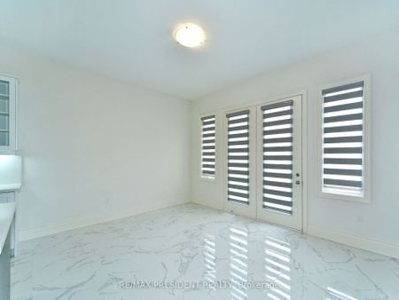 For Lease - 210 Mckean Drive, Whitchurch-Stouffville, Ontario - Photo 2