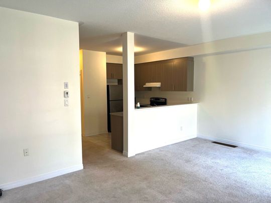 For Lease - 8 Bedford Estates Crescent, Barrie, Ontario - Photo 1