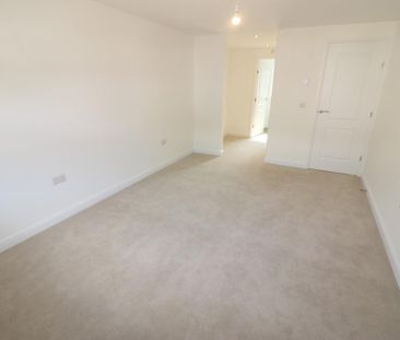 3 bedroom detached house to rent - Photo 4