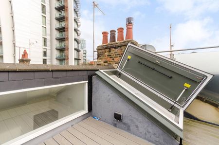 3 bedroom mews to rent - Photo 2