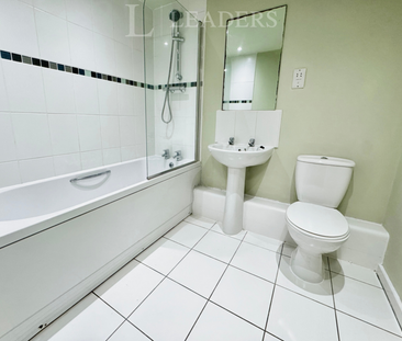 1 bedroom flat to rent - Photo 4