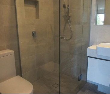 2/6 Prince Edward Avenue, McKinnon VIC 3204 - Townhouse For Rent | ... - Photo 3