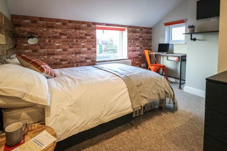 1 bedroom in a house share to rent - Photo 3