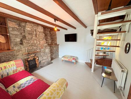 3 bedroom semi-detached house to rent - Photo 2