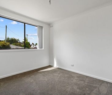 For Lease: Renovated 2-Bedroom Home in Newnham, Tasmania - Photo 2