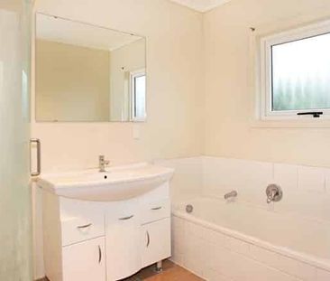 Family home in Tuakau - Photo 5