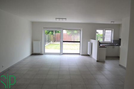 Moderne woning met 3 slaapkamers, garage en tuintje gelegen in het centrum van Geel. - Photo 2